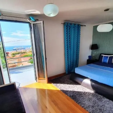 O Farol Do Funchal (Madeira)