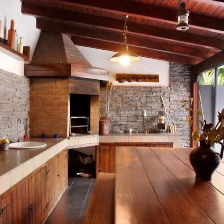 O Farol Do Semesterbostad Funchal (Madeira)