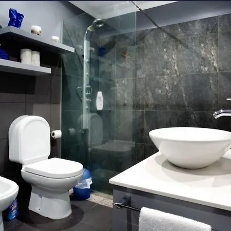 O Farol Do Funchal (Madeira)