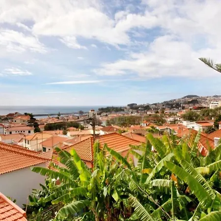 O Farol Do Semesterbostad Funchal (Madeira)